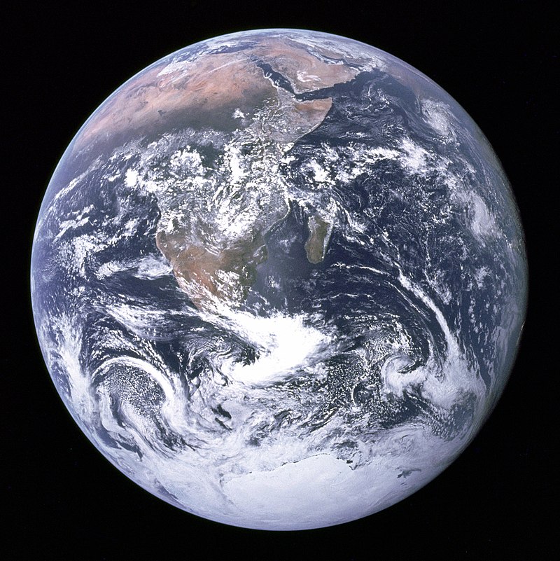 Вигляд Землі з космічного кораблю Аполлон-17. 7 грудня 1972 року
